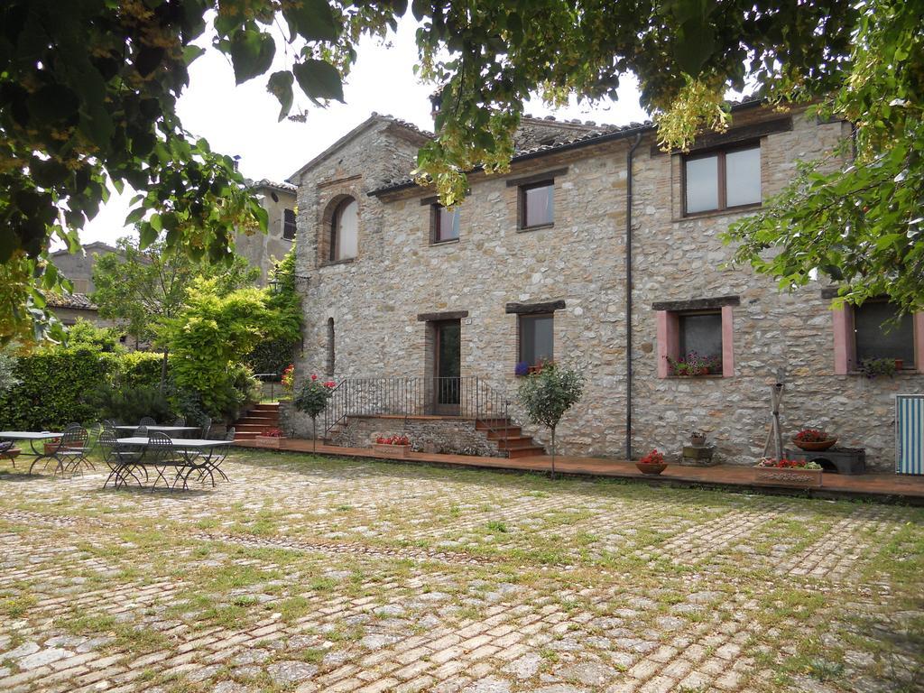 Il Giardino Degli Ulivi Villa Castelraimondo Buitenkant foto