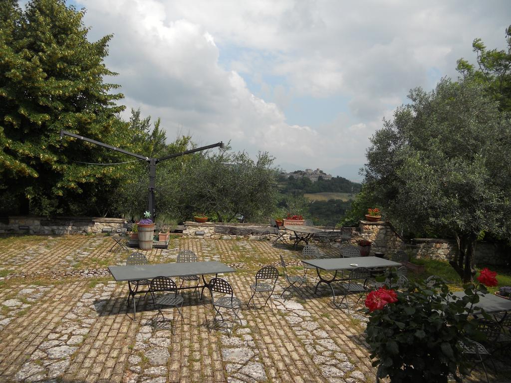 Il Giardino Degli Ulivi Villa Castelraimondo Buitenkant foto