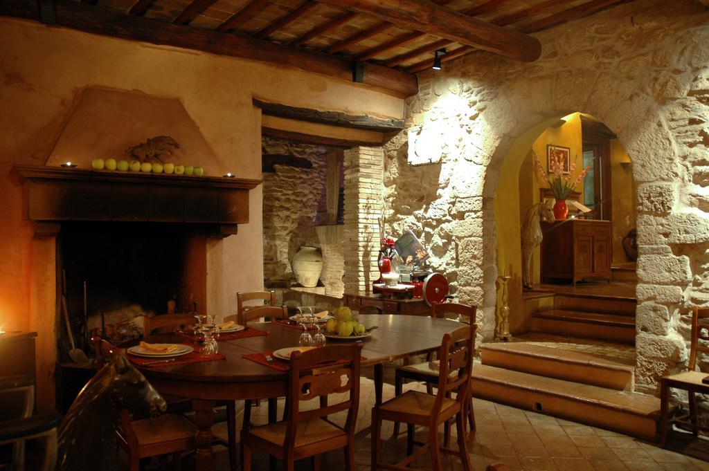 Il Giardino Degli Ulivi Villa Castelraimondo Buitenkant foto