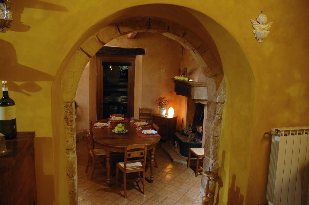 Il Giardino Degli Ulivi Villa Castelraimondo Buitenkant foto